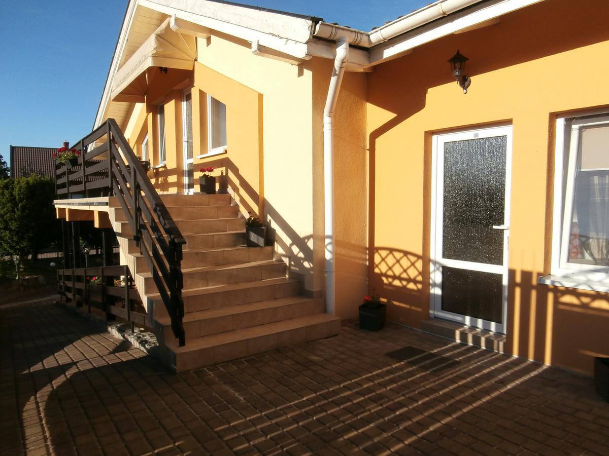 Pokoje Goscinne - Noclegi Charzykowy Exterior photo